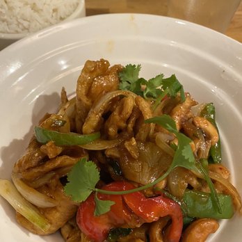 Kati Thai Cuisine - Cashew Chicken - Thai Near Me - New York, New York Kati Thai Cuisine - Cashew Chicken - Thai Near Me - New York, New York