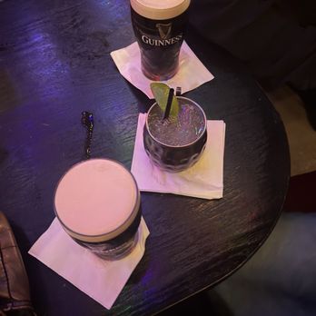 Tiny's Hi-Dive - Dive Bars Near Me - Los Angeles, California
