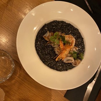 Kuccini - Squid ink, risotto with seafood - Italian Near Me - Paris, 75 Kuccini - Squid ink, risotto with seafood - Italian Near Me - Paris, 75