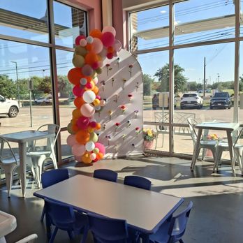 Brooki Cakes & Creamery - Custom Cakes Near Me - Waco, Texas Brooki Cakes & Creamery - Custom Cakes Near Me - Waco, Texas