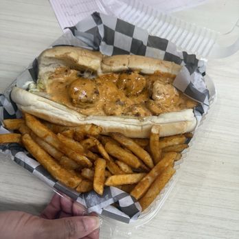 Dream Street Cuisine - Food Trucks Near Me - Baltimore, Maryland