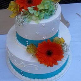 Crisanta's creative cake topper when our cake flowers were lost!
