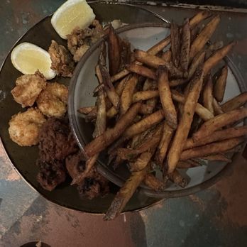 St. Roch Fine Oysters + Bar  - Fried Oysters or Shrimp - New American Near Me - Raleigh, North Carolina