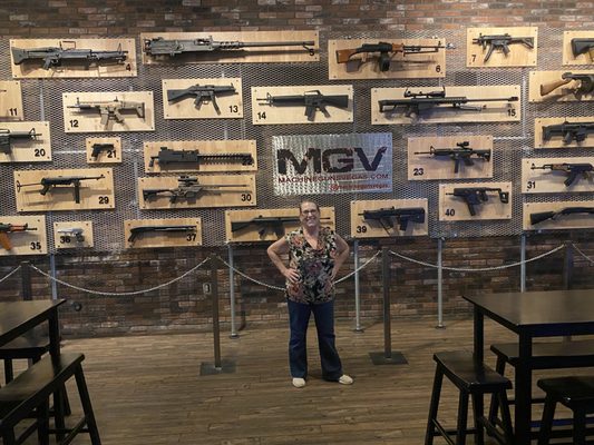 Machine Guns Vegas by null