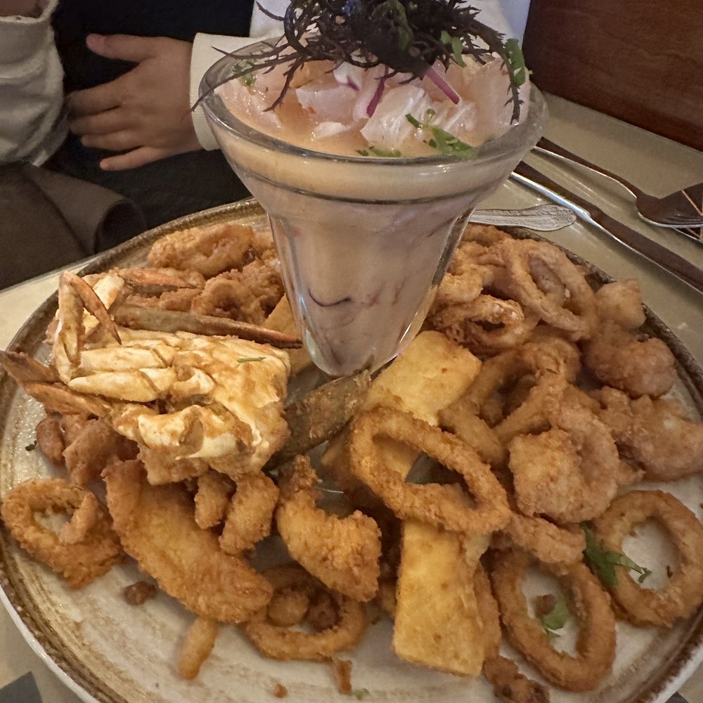 El Clasico -ceviche, fisb, crab, calamari