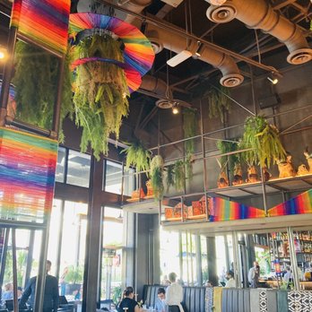 CVI.CHE 105 - Inside decor! - Seafood Near Me - Miami, Florida