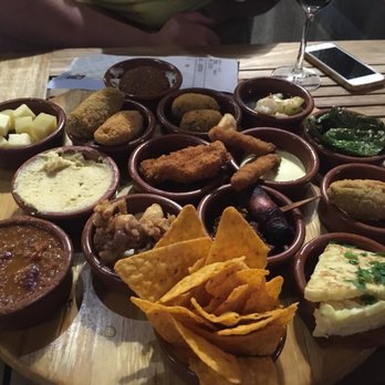 Llagost - 15 verschiedene Sorten zu je € 1,50 - Tapas Bars Near Me - Cala Lliteras, PM Llagost - 15 verschiedene Sorten zu je € 1,50 - Tapas Bars Near Me - Cala Lliteras, PM