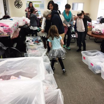 Mitzvah Circle Foundation - Separating girls summer clothes by size. - Community Service/Non-Profit Near Me - Norristown, Pennsylvania