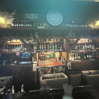 The Rock Inn - American Near Me - Lake Hughes, California