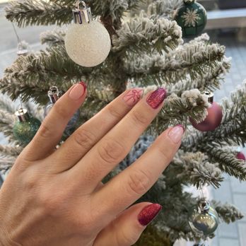 Tutti Nails & Spa - Holiday gel manicure! - Nail Salons Near Me - Fort Lee, New Jersey Tutti Nails & Spa - Holiday gel manicure! - Nail Salons Near Me - Fort Lee, New Jersey