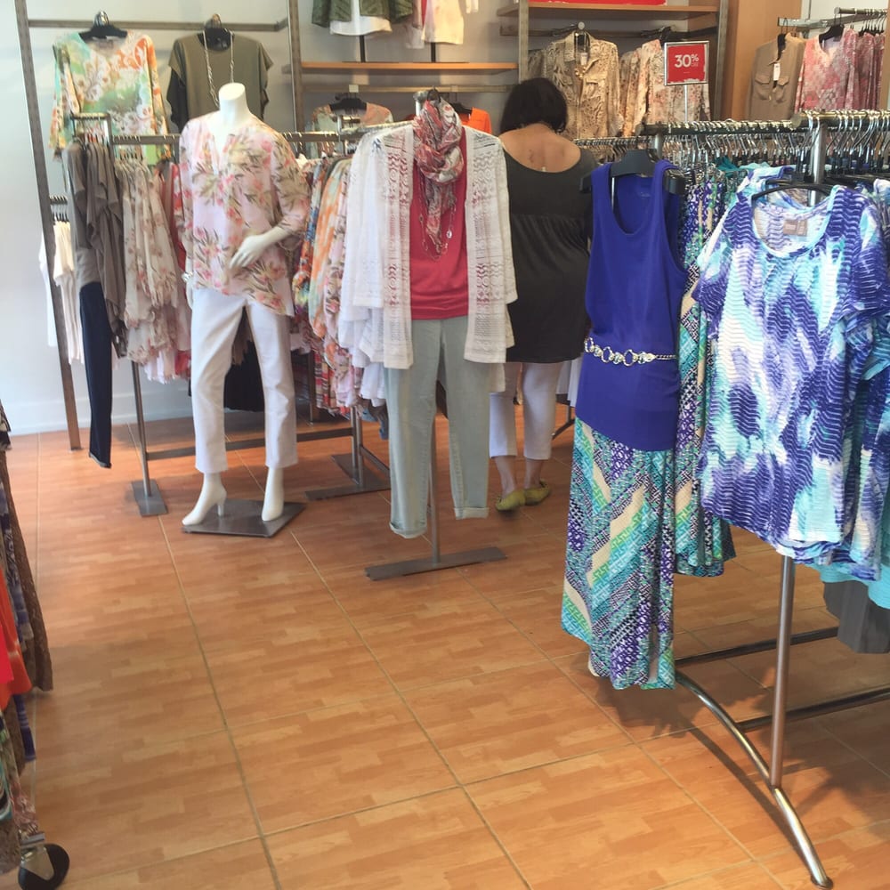 CHICO’S OFF THE RACK Updated August 2024 57 Outlet Square, Hershey