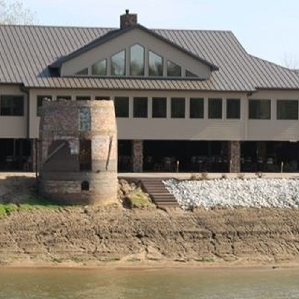 Evandys Boatel - View from river - American Near Me - Naples, Illinois Evandys Boatel - View from river - American Near Me - Naples, Illinois