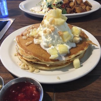 Slappy Cakes - The Hawaiian pancakes are to die for!! - Breakfast & Brunch Near Me - Lahaina, Hawaii