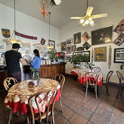 Empanada's Place - Inside
