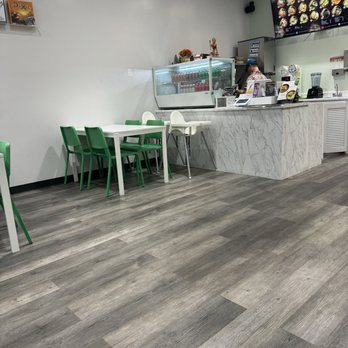 Tiny Tasties - Inside Restaurant - Cafes Near Me - Vancouver, Washington
