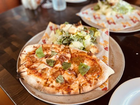 Federal Pizza by null