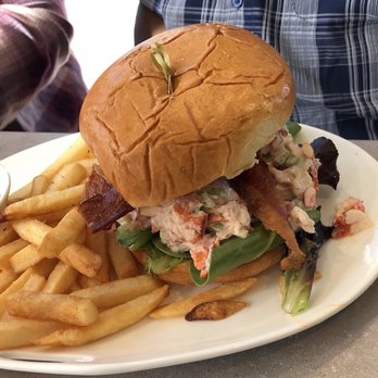 Ogunquit Beach Lobster House - Lobster BLT - New American Near Me - Ogunquit, Maine