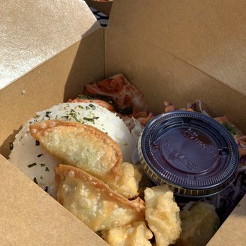 Seoulside Wings - Tofu Bowl - Food Trucks Near Me