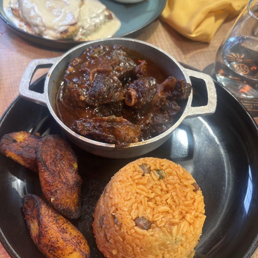 Mamajuana - Oxtail - Latin American Near Me - Philadelphia, Pennsylvania Mamajuana - Oxtail - Latin American Near Me - Philadelphia, Pennsylvania