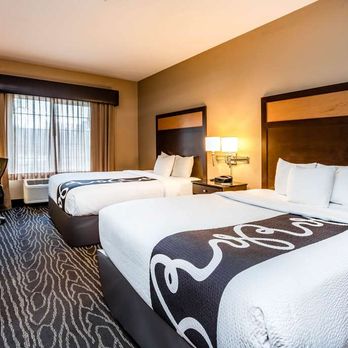 La Quinta by Wyndham Eugene - Guest room - Hotels Near Me - Eugene, Oregon