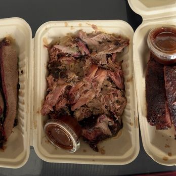 Gorilla Barbeque - Gorilla Barbecue spread of brisket, lean & fatty, ribs and half a chicken! Well seasoned and smoked. - Barbeque Near Me - Pacifica, California