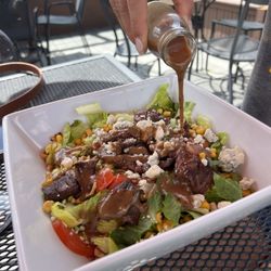 Ole International Kitchen - Steak salad