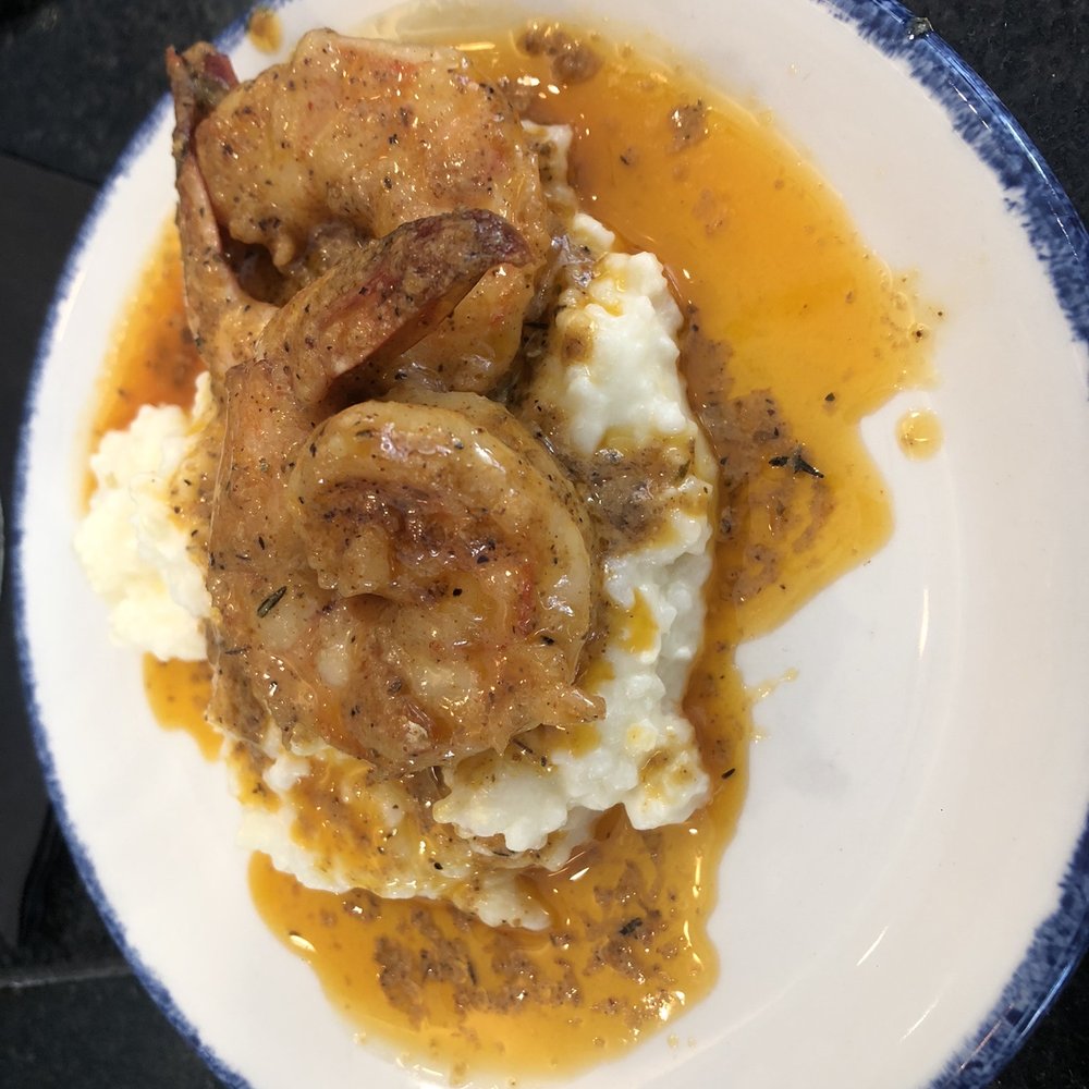 22 Square Restaurant - Shrimp and stone-ground grits - American Near Me - Savannah, Georgia