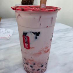 Gong cha - Vampire Bite: Strawberry Milk Tea with Boba pearls and herbal jelly