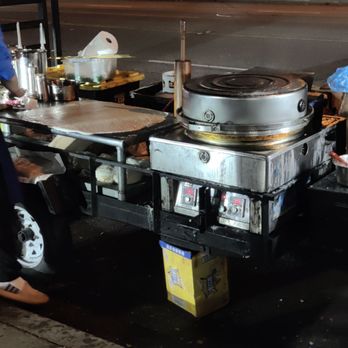 Jiang Xiang Bing Guy - Set up - Food Stands Near Me - San Gabriel, California Jiang Xiang Bing Guy - Set up - Food Stands Near Me - San Gabriel, California