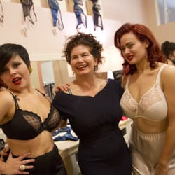 Jenette Bras - Jenette flanked by her gorgeous gals.