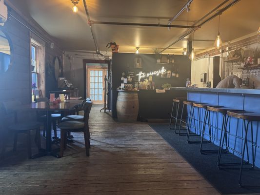 Vineside Wine Bar by null