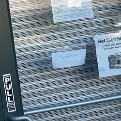 Gamestop - The worker never showed up