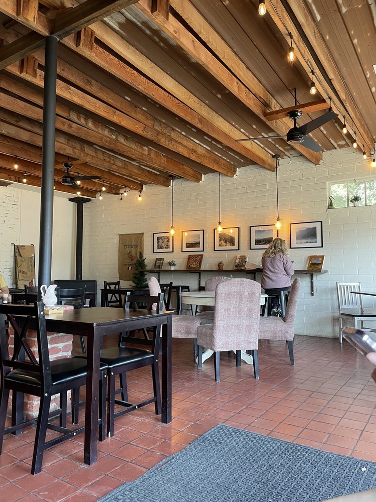 CLINGANS JUNCTION CABINS + COFFEE Updated October 2024 203 Photos