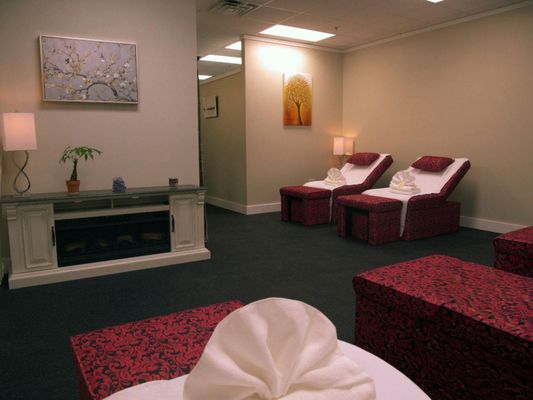 Luxury in Chesapeake - Ji's Foot Massage specializes in professional therapeutic massage services, blending traditional techniques with modern comforts to offer a relaxing experience at affordable rates. Their services include foot reflexology, full body therapeutic massage, and couples massage, all performed by licensed and experienced therapists. With a focus on cleanliness, personalized care, and flexible scheduling—including online booking and walk-ins—Ji's Foot Massage is dedicated to helping clients relax, recover, and rejuvenate in a peaceful, welcoming environment. Their Chesapeake location offers a variety of treatment spaces, from open areas for reflexology to private suites for complete tranquility, ensuring comfort for every guest. Luxury in Chesapeake - Ji's Foot Massage specializes in professional therapeutic massage services, blending traditional techniques with modern comforts to offer a relaxing experience at affordable rates. Their services include foot reflexology, full body therapeutic massage, and couples massage, all performed by licensed and experienced therapists. With a focus on cleanliness, personalized care, and flexible scheduling—including online booking and walk-ins—Ji's Foot Massage is dedicated to helping clients relax, recover, and rejuvenate in a peaceful, welcoming environment. Their Chesapeake location offers a variety of treatment spaces, from open areas for reflexology to private suites for complete tranquility, ensuring comfort for every guest.