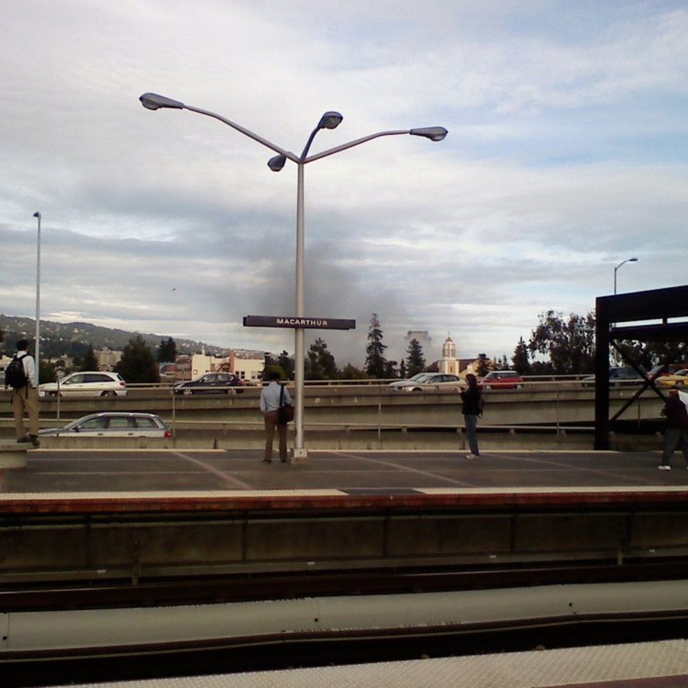 BART - MacArthur Station - Fire across the way - June 3, 2010 - Train Stations Near Me - Oakland, California BART - MacArthur Station - Fire across the way - June 3, 2010 - Train Stations Near Me - Oakland, California