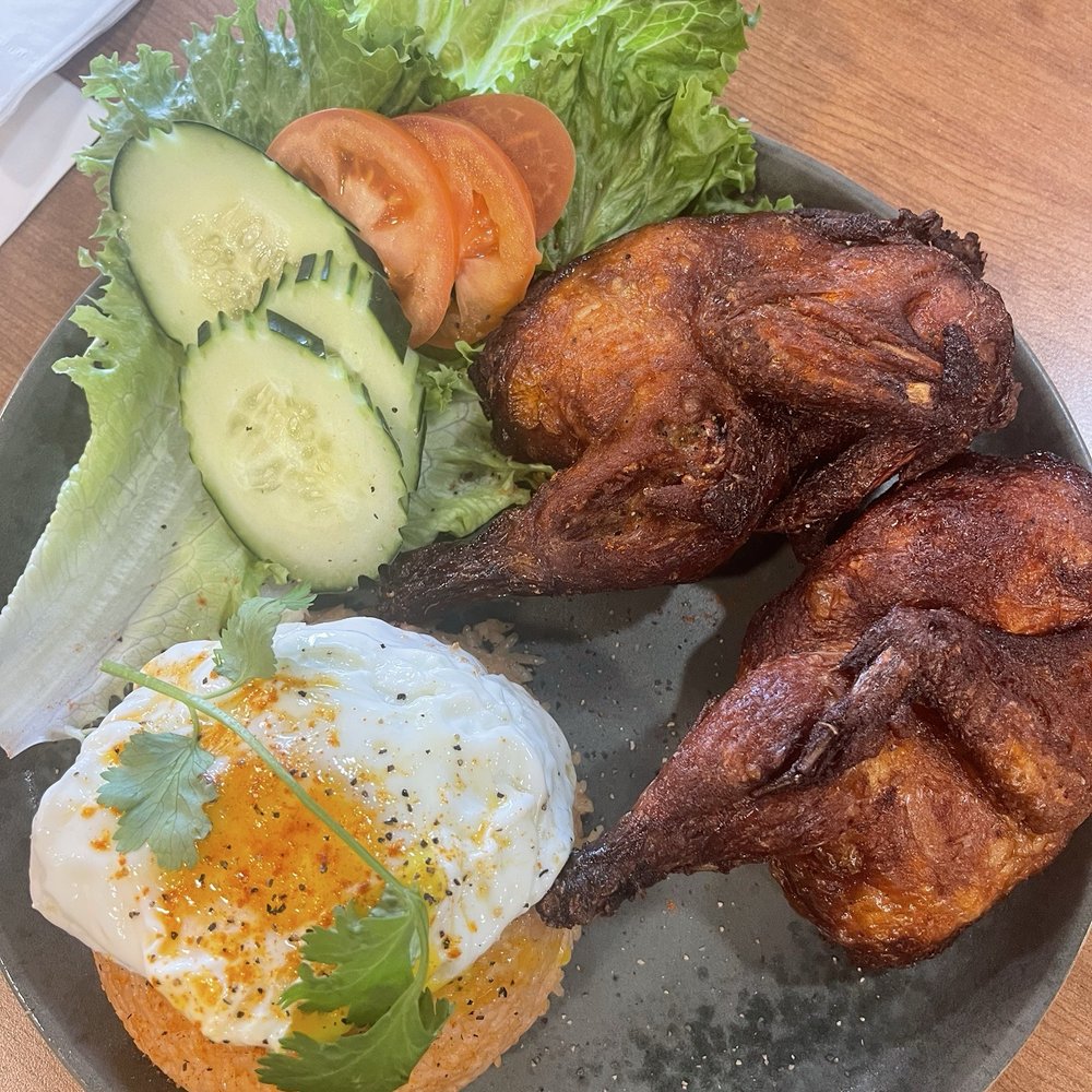 Me’s Kitchen - GÀ QUAY Viersamese Roasted Chicken with red white Rice - Vietnamese Near Me - Sacramento, California
