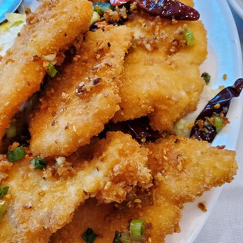 Oak Tree Inn - Crispy fish with garlic and green onions is our must have. Sorry, not included on lunch specials. - Chinese Near Me - South Pasadena, California