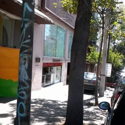 Cerrajería Del Valle - Es el pequeño local con letras rojas