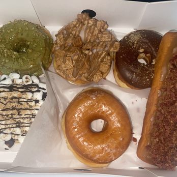 Randy’s Donuts - Coffee & Tea Near Me - San Diego, California