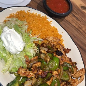 Rey Azteca - Central Park - Lunch fajitas chicken - Mexican Near Me - Fredericksburg, Virginia