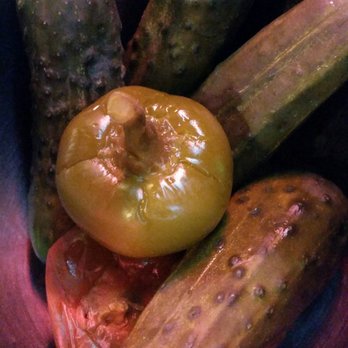 Arthur's Steakhouse & Pub - Complimentary fresh veggies to start - Steakhouses Near Me - North Brunswick, New Jersey