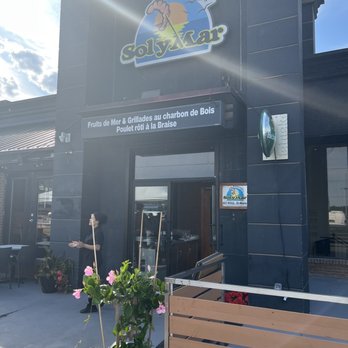 Restaurant Solymar - the front of the restaurant - Peruvian Near Me - Laval, Quebec