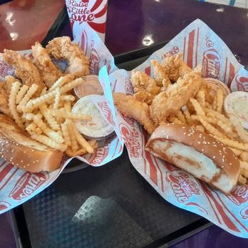 Raising Cane's Chicken Fingers - Fast Food Near Me - Orange, California