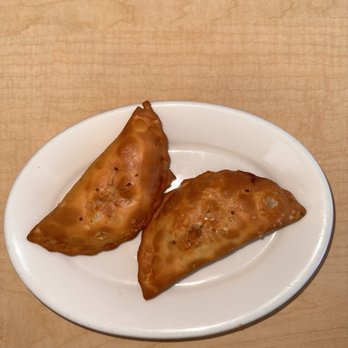 Versailles - Empanadas de pollo - Cuban Near Me - Los Angeles, California