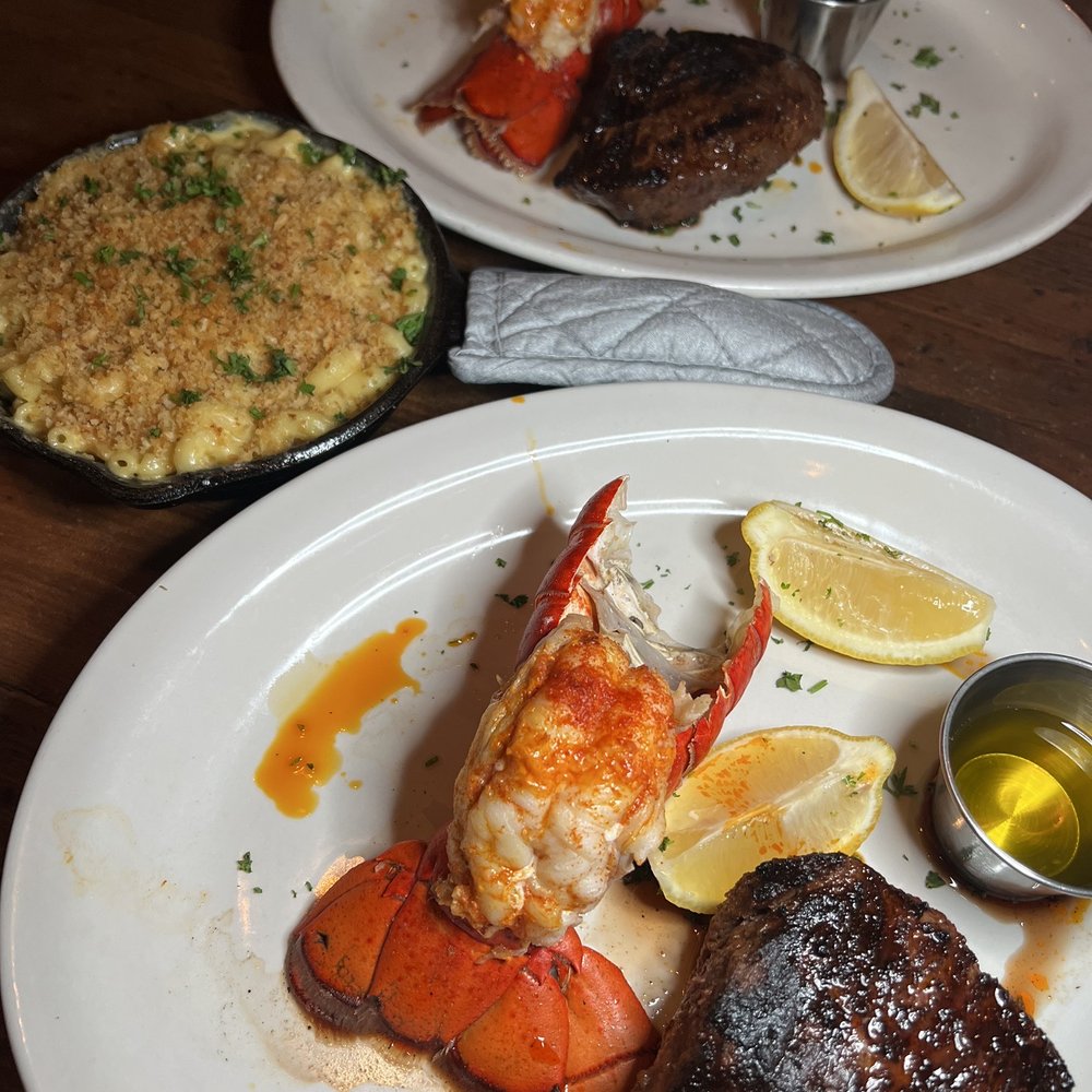 John Cutter - $19 steak & lobster specials with side of mac & cheese. - New American Near Me - Las Vegas, Nevada John Cutter - $19 steak & lobster specials with side of mac & cheese. - New American Near Me - Las Vegas, Nevada