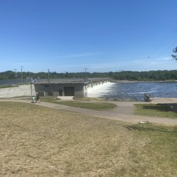 Coon Rapids Dam Visitor Center - Clean and beautiful in all its glory!