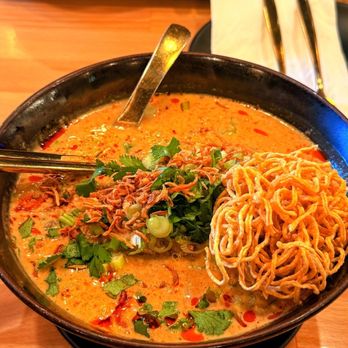 Manaao - "Khao Soi Noodle with Braised Beef" - Khao Soi Neua - Thai Near Me - Tustin, California