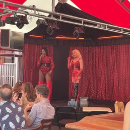 Drag queens for bunch special Drag queens for bunch special