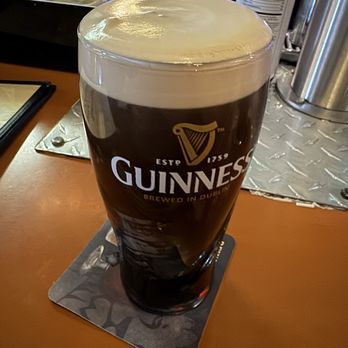 Brehon Pub - Guinness - Pubs Near Me - Chicago, Illinois