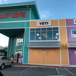 surf style - Front of store